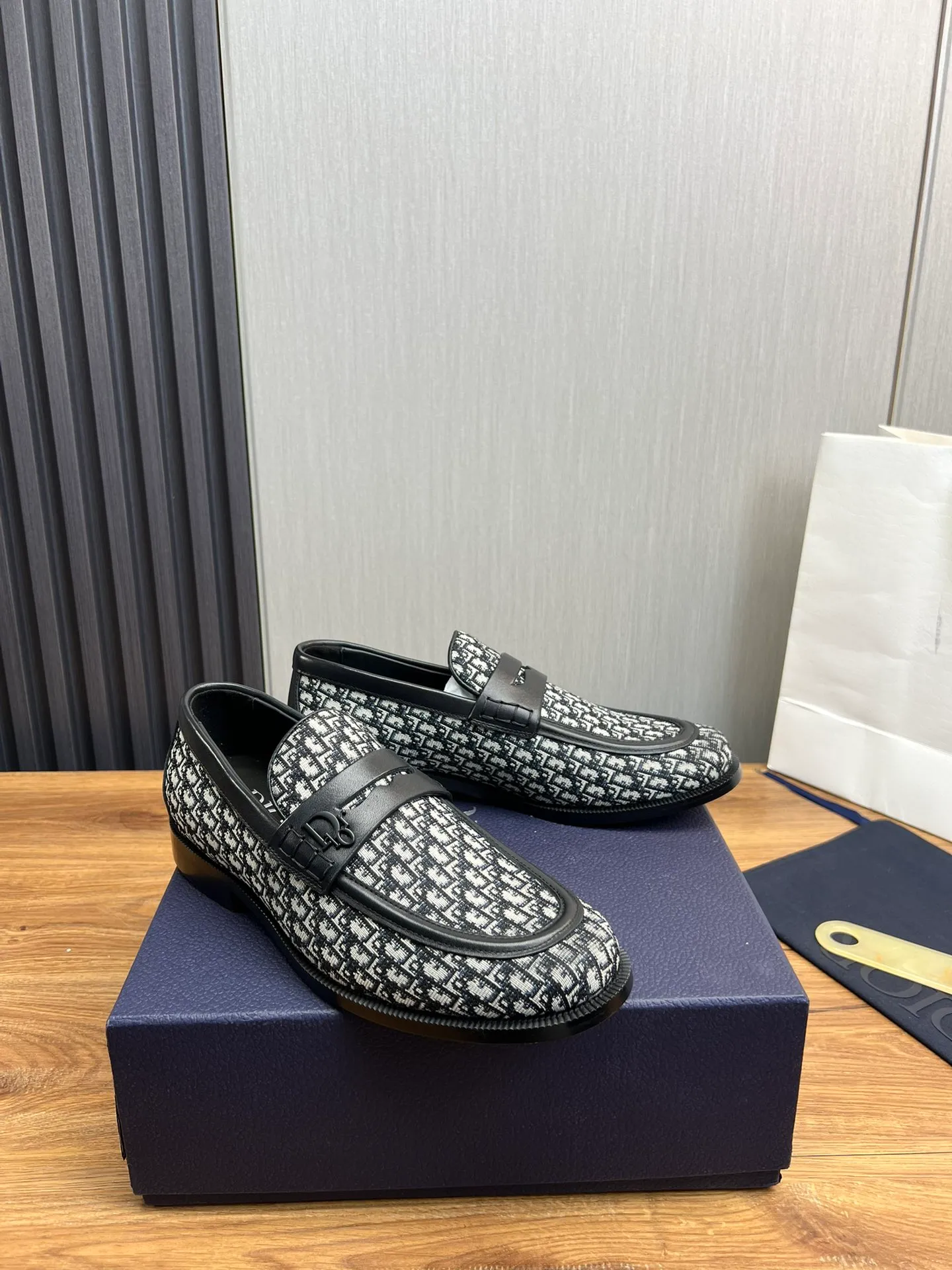 Men's men's shoes💰520💰 Dior men's business casual leather shoes👞all made of imported original brand leather, just to create a more comfortable wearing experience, upper: original cowhide➕imported sheepskin lining, original non-slip and wear-resistant rubber outsole✔️36-45 (38.45 non-returnable)